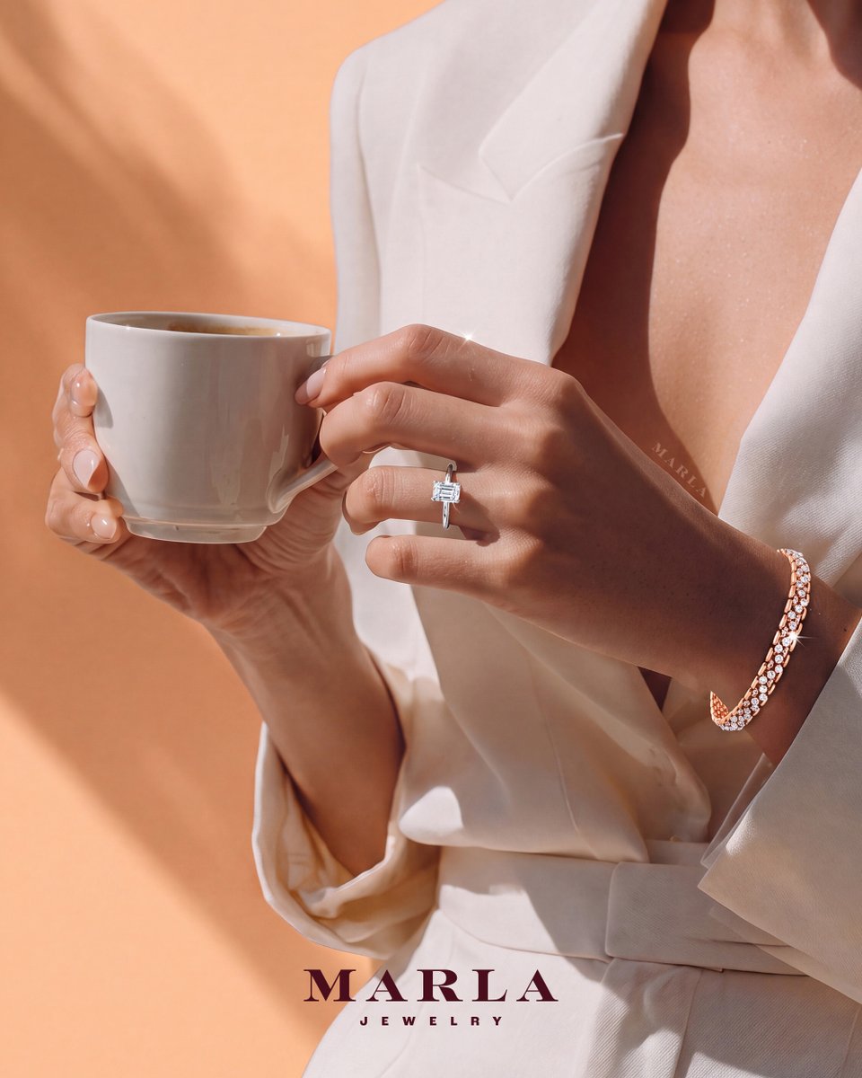 marlajewelry's tweet photo. Pırlantanın güçlü ışıltısını iki farklı tasarımda buluşturan pırlanta yüzük ve pırlanta kelepçe, dikkat çekici detaylarıyla görünümün odak noktasını belirliyor. 

#Marla #marladiamond #diamond #pırlanta #pırlantayüzük #pırlantabagetyüzük #pırlantakelepçe #pırlantabilezik https://t.co/ozkGD6Kbyk