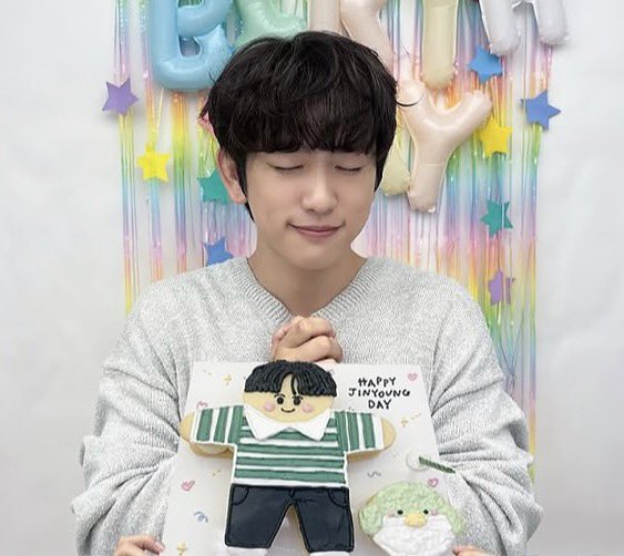 MeeMeeie's tweet photo. @JinyoungMee22 ขอให้จย.มีความสุขมากๆ ในวันเกิดนะ เต็มไปด้วยความรัก ความสุข และสิ่งที่หวังตามปรารถนา

#CODE32ForJinyoung
#우리의에버러브진영32번째생일
   HAPPY BIRTHDAY JINYOUNG https://t.co/jAccWthtYg