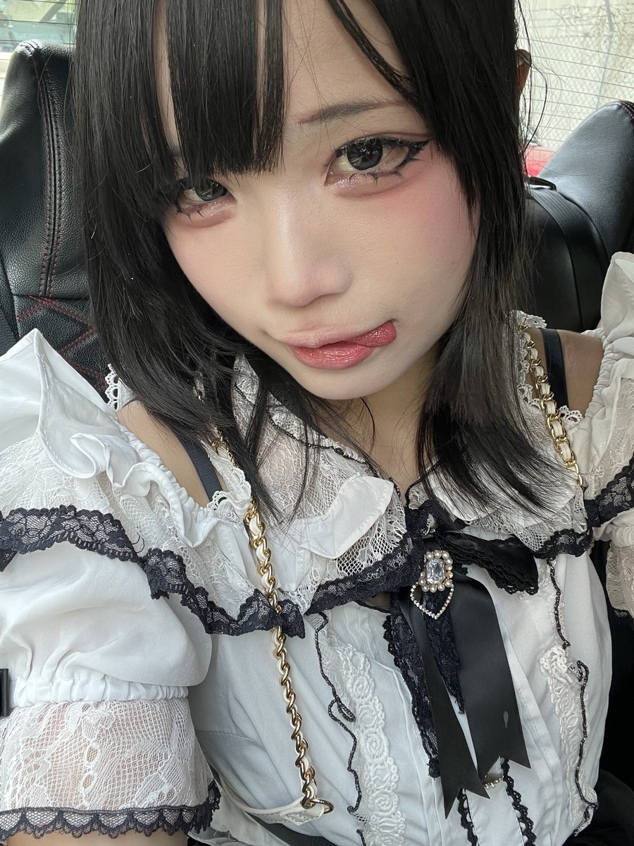 tsunko_hinoki's tweet photo. 反差女高
萌臉但我有肌肉且172cm高
#反差女 #172cm #女高 #地雷系 #門檻 #線下 #電子女友 https://t.co/PXjrDFNtxk