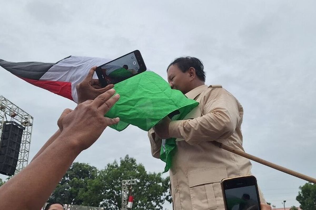 black_k00k33's tweet photo. @kann_news @kaisos1987 dalam negeri sok galak, di luar negeri YES SIR YES SIR
gubluk gubluk gubluk https://t.co/pHezgdw2LS