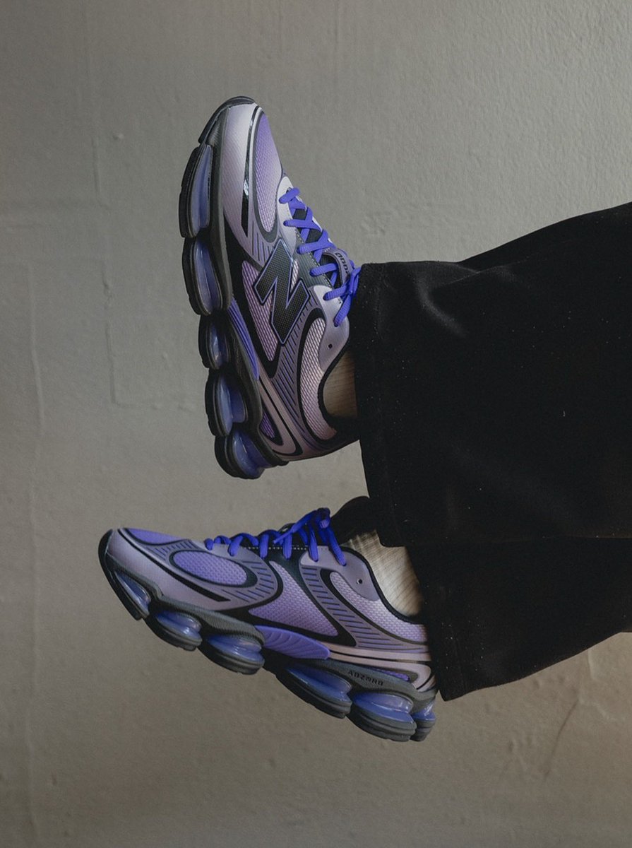 Adedamsley's tweet photo. New Balance x Abzorb 2000 “TARO ELECTRIC INDIGO”
Price 🏷️ N65,000
Free Delivery 🚚 https://t.co/xpAKbELkqA