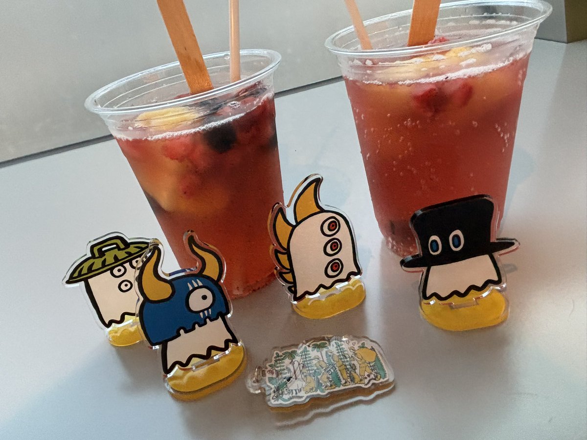 shioppi_sp's tweet photo. 客席で贅沢〜🍹✨ https://t.co/UvItkKKKu8