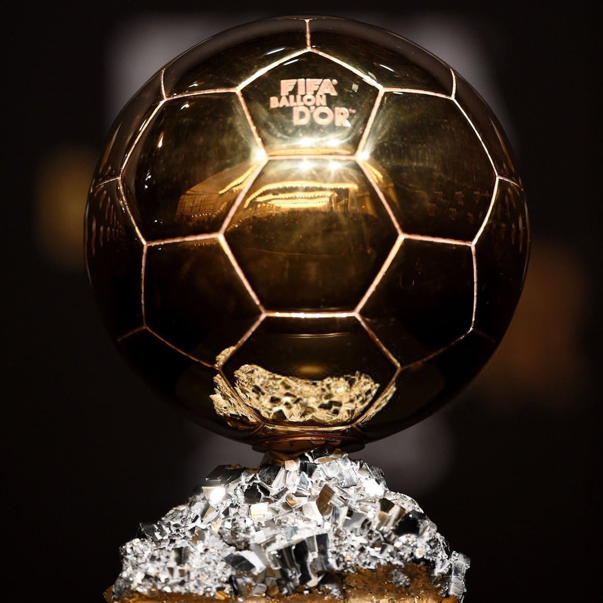 TouchlineX's tweet photo. 🚨🗣️ Kylian Mbappé on the Ballon d'Or: 

"It is not an obsession. It's a goal for any player and any competitor." https://t.co/n40V11LhGq