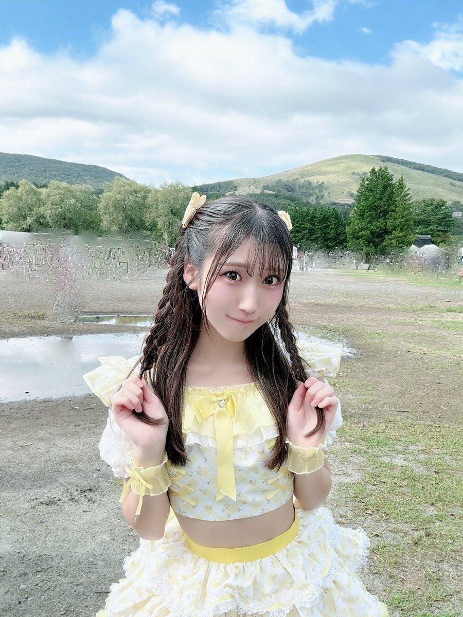 tsumiki_mitsumi's tweet photo. SPARK 2026 in YAMANAKAKO
SPARKステージ見てくださった皆様ありがとうございました❣️そして配信で見てくれた方もありがとう^^♡
青空の中広いステージで踊ることが出来て幸せです🥹✨!!!!
特典会も来てくれた方ありがとう🙇‍♀️ https://t.co/cKNAYVl0GC