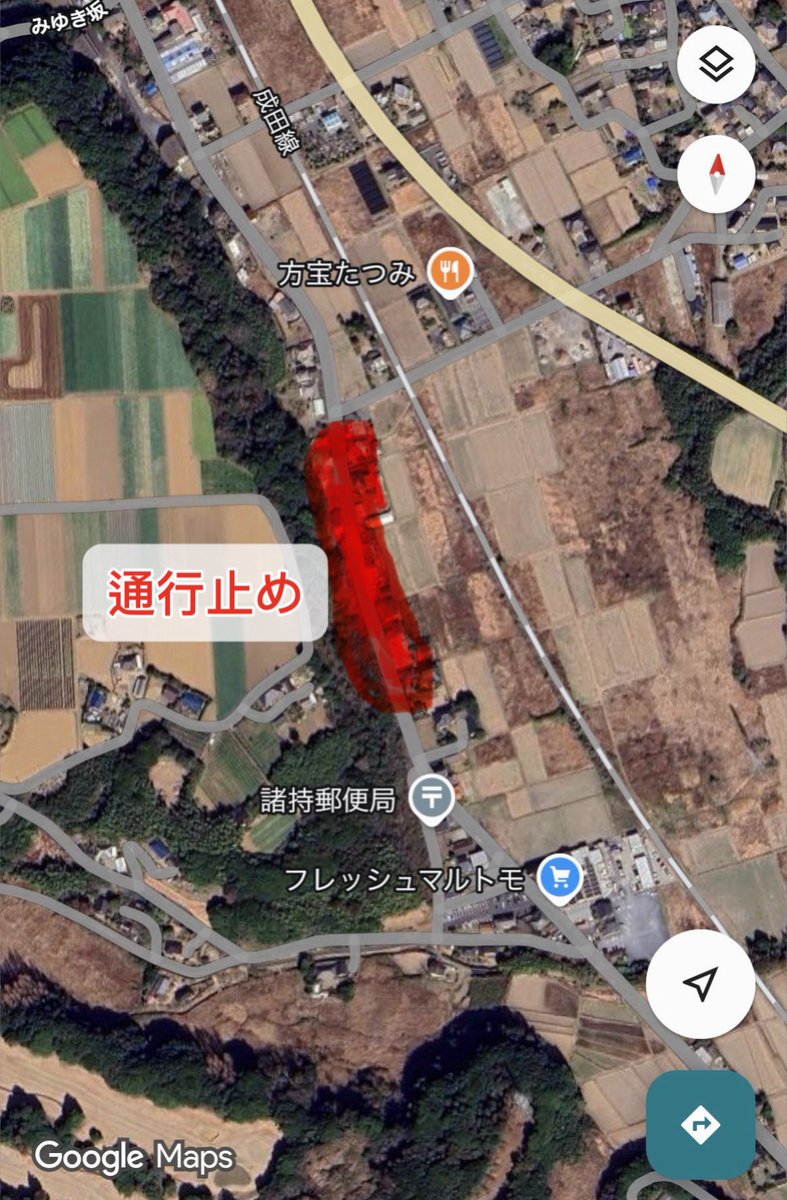 koikemasaaki's tweet photo. 【銚子市諸持町の土砂崩れ】
幸い人的被害はありませんでしたが、道路を大量の土砂が埋め尽くしています。
住民の方々の日常の生活を取り戻すためにも、早期復旧を要請して参ります。
しばらく通行止めとなりますので、ご理解ご協力をお願いいたします。 https://t.co/DpiLnkI3dg