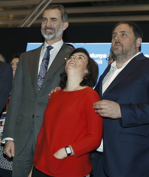viquirepublica's tweet photo. Si han estat capaços de pagar fins a 50.000 euros, per silenciar uns cartells, insultant a persones amb Alzheimer… 

Tira 9 anys enrrera, imagina i calcula, el que estan cobrant per acabar amb aixó 👇🏻 https://t.co/IlGxwb4f4J