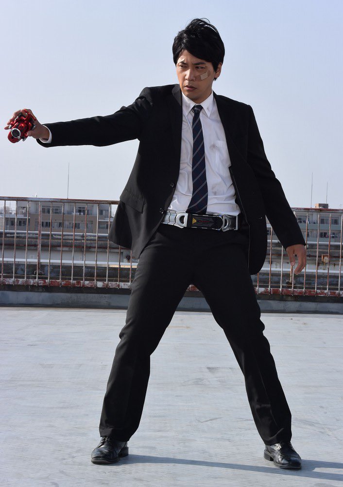 jokergatack's tweet photo. I know the moment is super fanservicy and a bit contradicts Kagami’s character. But him becoming Kabuto in Zi-O was super awesome. https://t.co/fwzUsKSzOr