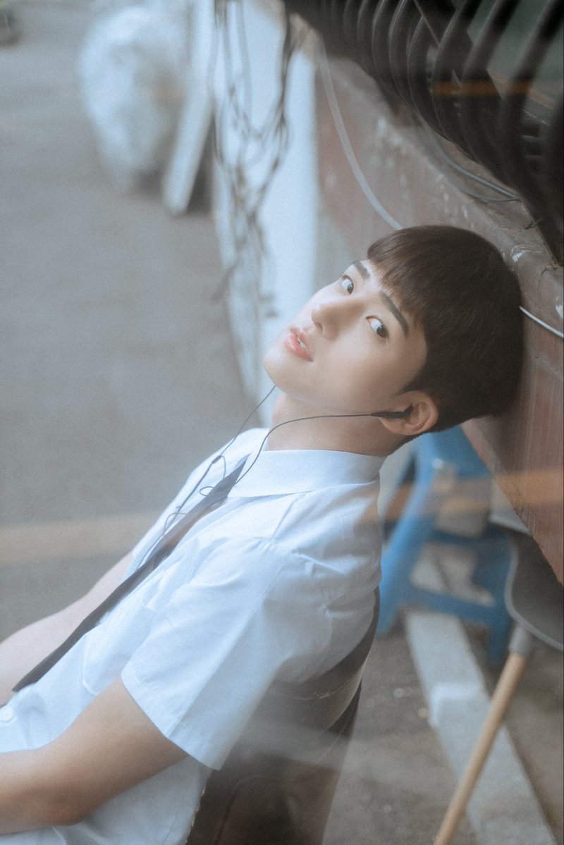 hate___blue's tweet photo. 교복 규미니💚💛

#차규민 #ChaKyuMin https://t.co/2X1c7NhrNG