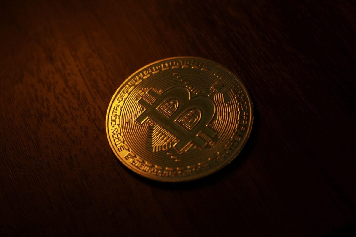 realcoincentral's tweet photo. Bitcoin $BTC just broke through $82,000 resistance and hit an 8-month high of $87,000, wiping out $750M in bearish bets along the way. The rally is picking up steam fast 📈 https://t.co/0jNZVLekY6