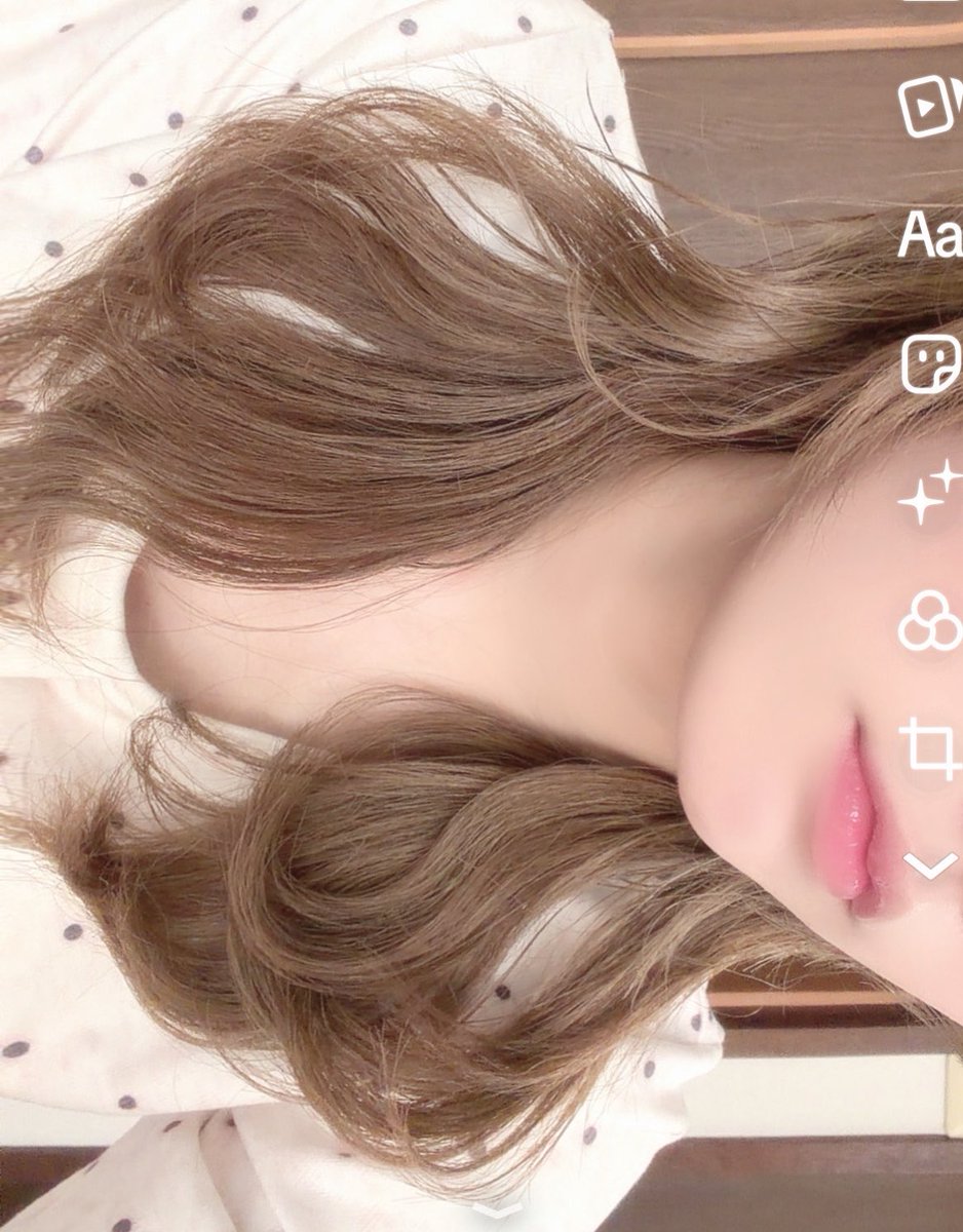 xzc9s's tweet photo. おいらの取り柄はくちびるがかわいいところ、髪色も、カワイクネ？ https://t.co/F4Yk9JP9XJ