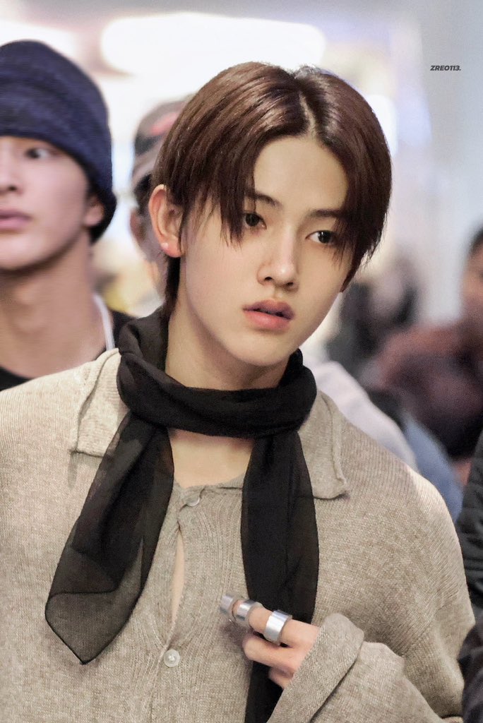 Sean1019d's tweet photo. Seonghyeon introduces guests with sincere lively spirit, EOMUSE blooms in his natural speech, EOMPACT improves show flow, EOMSEAN highlights his personal magnetic charm.
MC EOM TAKES OVER

#SEONGHYEONonAir
#ソンヒョン大活躍
#SEONGHYEON #성현 https://t.co/QxarN0d2Tt