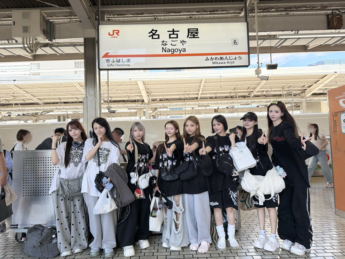 TENRIN_official's tweet photo. 名古屋着いたどん❗️ https://t.co/WlhbiwEhsZ