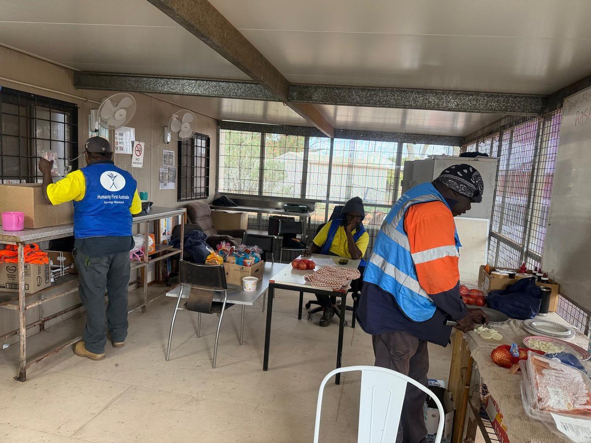 HFI1995's tweet photo. In South #Australia, volunteers with @HumanityFirstAu have been supporting the Mimili Community with food and essential resources https://t.co/vbKl4LAMjv