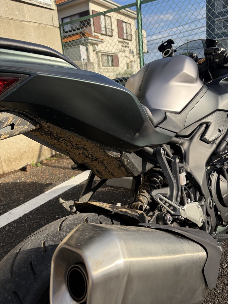 DENDEN_2995's tweet photo. 泥道やばすぎ https://t.co/jJBrBTlXz4