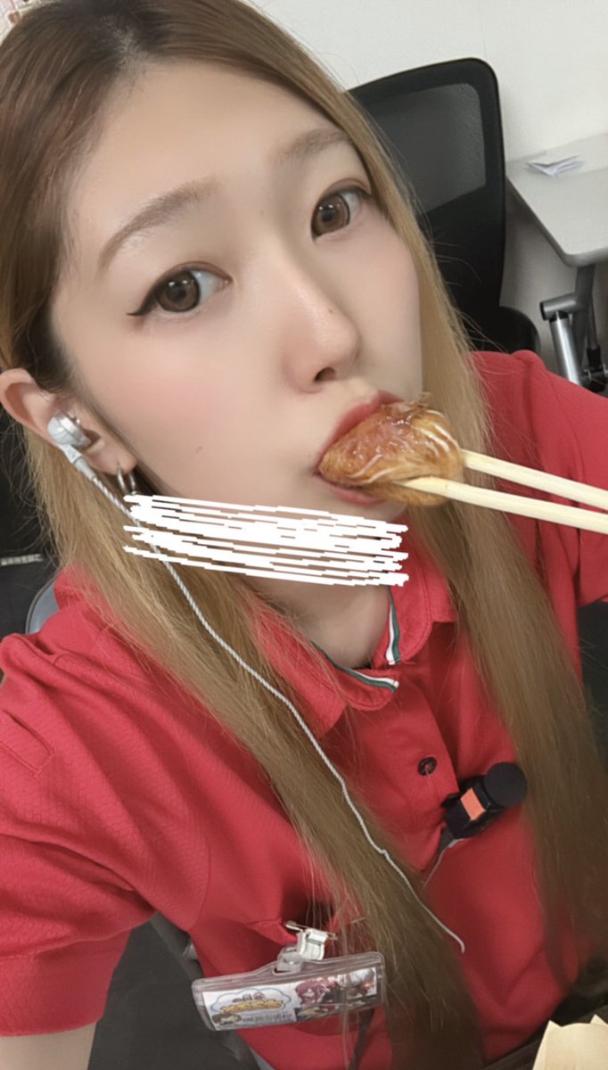 kashiwa_mister's tweet photo. 💕キッチンカーのご案内💕

はちべえさんお久しぶりです😉
今日は19時頃までやるそうです😊
さっそくスタッフにもおすそ分け✨
からマヨ味が好評でした🎵
あっという間に完食
ごちそうさまでした😻 https://t.co/O75VuNU9YX