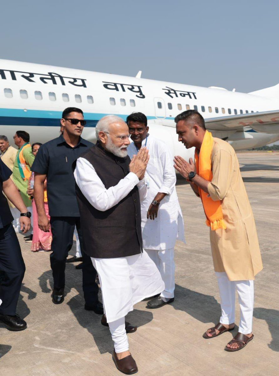 DipeshBathraBJP's tweet photo. महाराजपुर विधानसभा क्षेत्र से विधायक श्री कामाख्या प्रताप सिंह जी को जन्मदिन की हार्दिक बधाई एवं शुभकामनाएं। 

@kamakhyaPS @BJP4India @BJP4MP https://t.co/7SaLkkS44V