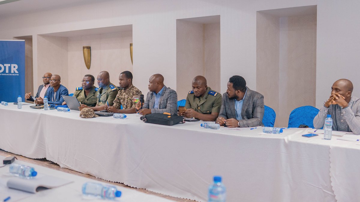 Promo_InvestTg's tweet photo. Produire au Togo, transformer localement puis vendre en Afrique : les règles d’origine sont essentielles.
Du 21 au 24 sept., le @Promo_InvestTg renforce les capacités nationales sur cette question avec l’OMD et l’UEMOA.
#Togo #Industrie https://t.co/C2yCqNSNVJ