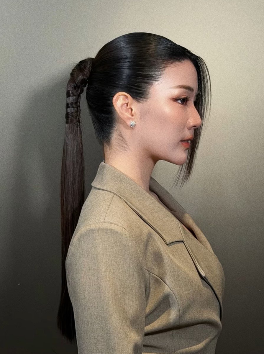 TheSapphicThing's tweet photo. i understand why jayna loves ginny side profile.

GINNY PRESS EFW2026 ICONSIAM
#GinnyXPressEFW2026 https://t.co/6S2p7KCbl9