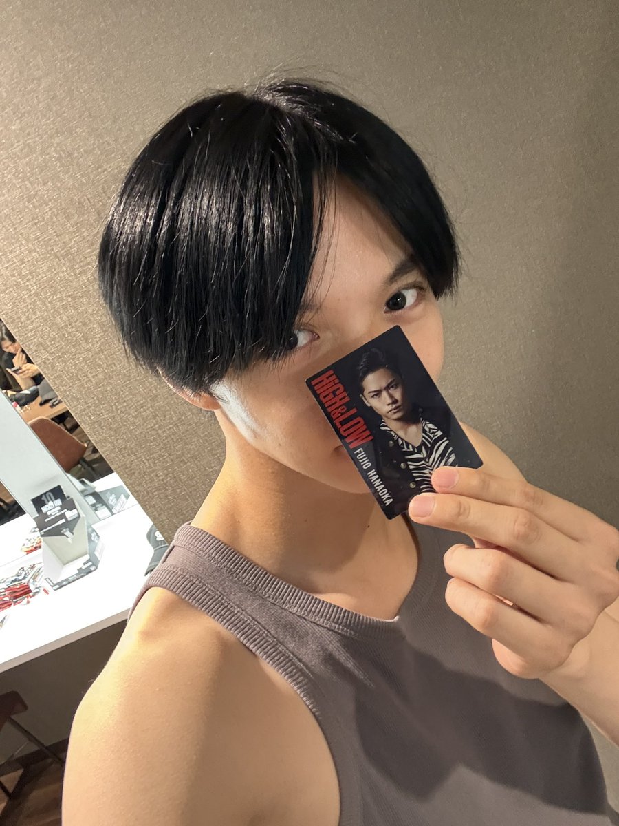 taiki__official's tweet photo. ハイロー！ハイロー！！
ウエハース！

一発目、楓士雄👊🏼🔥

@HiGH_LOW_PR https://t.co/Pj4VeRwUr1