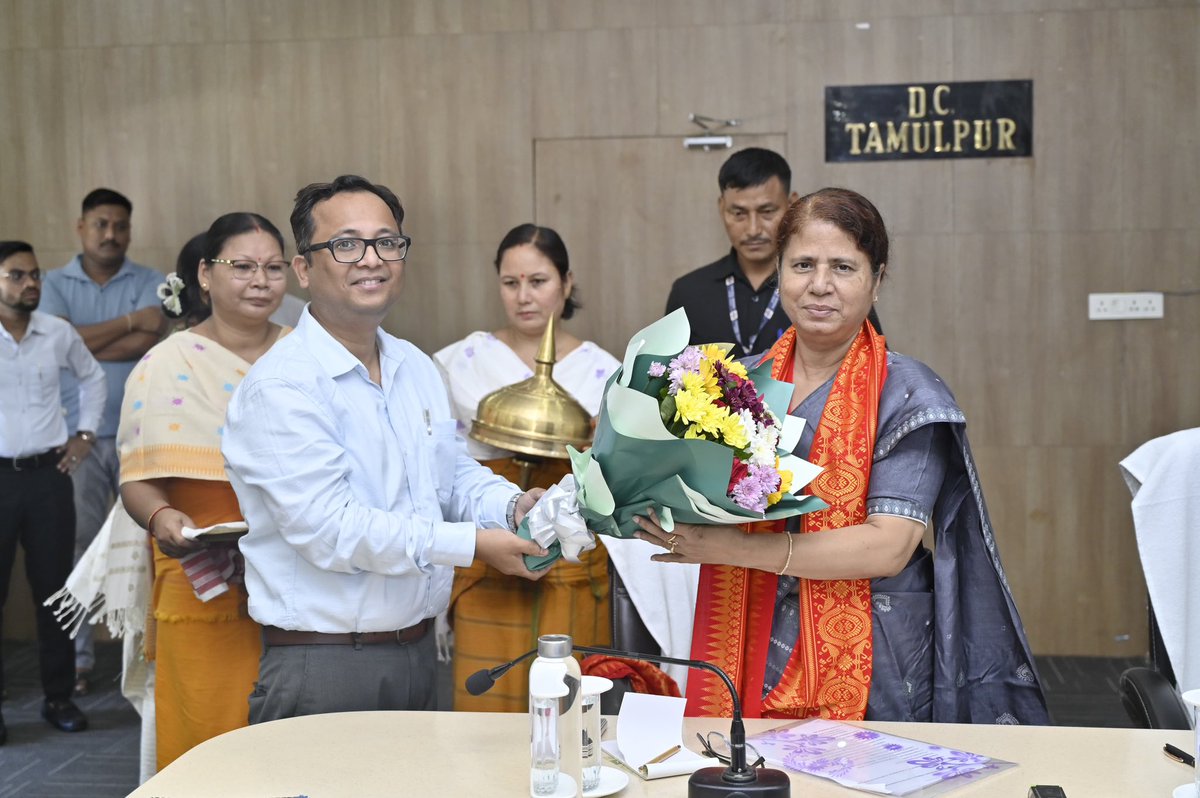 AjantaNeog's tweet photo. Today, I attended a review meeting at the District Commissioner’s Office in Tamulpur with the district administration and Women & Child Development officials.

Reviewed the progress of Anganwadi Centre construction and various women & child welfare schemes, including ‘Beti Bachao, Beti Padhao’ and PMMVY, and directed officials to ensure timely and effective implementation.

Hon’ble Minister Shri @BiswajitDaimar5 , MLA Shri Victor Das, BTC Executive Members Shri Maheswar Basumatary and Shri Lakhi Das, along with officials, were present.

@himantabiswa