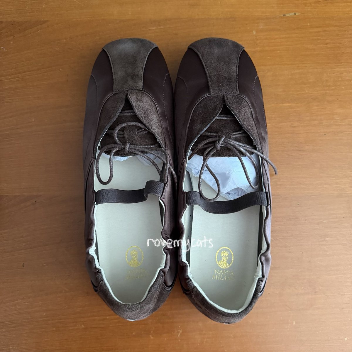 rovemycats's tweet photo. wts want to sell nappa milano gail dainty brown size 40 (for actual size 39)

• price 420K exc adm shopee 
• brand new with box, pernah dipake sekali aja untuk check size ternyata ga muat 🥲 

dm to purchase! 🫰🏼 https://t.co/79BnX8V4CG