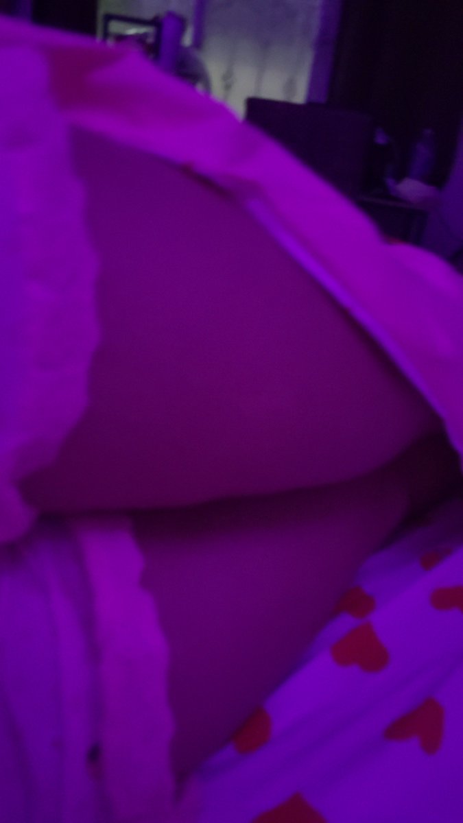 sofiarojas06's tweet photo. Será muy temprano para masturbarse? https://t.co/lu93XKLMZm