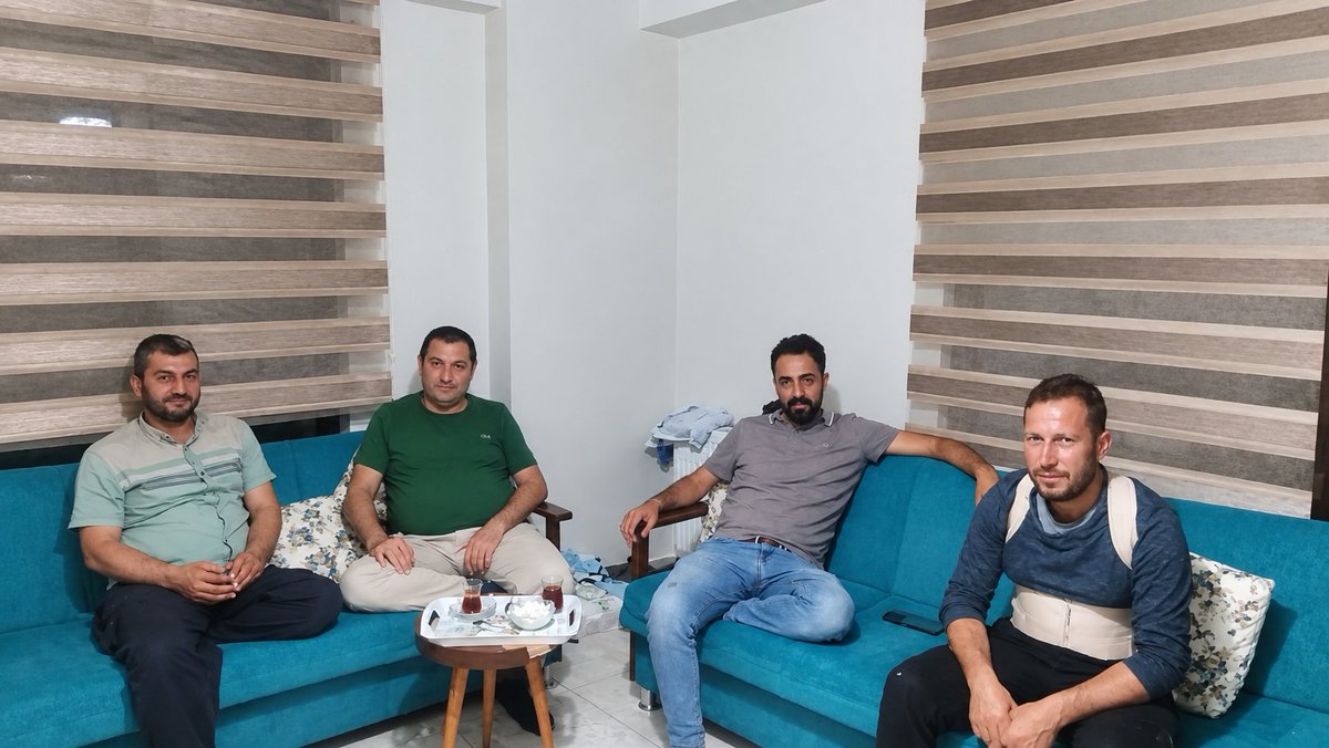 ibrahimball16's tweet photo. Mustafakemalpaşa İlçe Teşkilatı olarak ev ziyaretlerimize devam ediyoruz.
Bu kapsamda Ahmet Külter kardeşimizi ziyaret ederek geçmiş olsun dileklerimizi ilettik. Göstermiş olduğu misafirperverlik için kendisine teşekkür ediyor, Rabbimden acil şifalar diliyorum. https://t.co/DTTF1Gkjvi