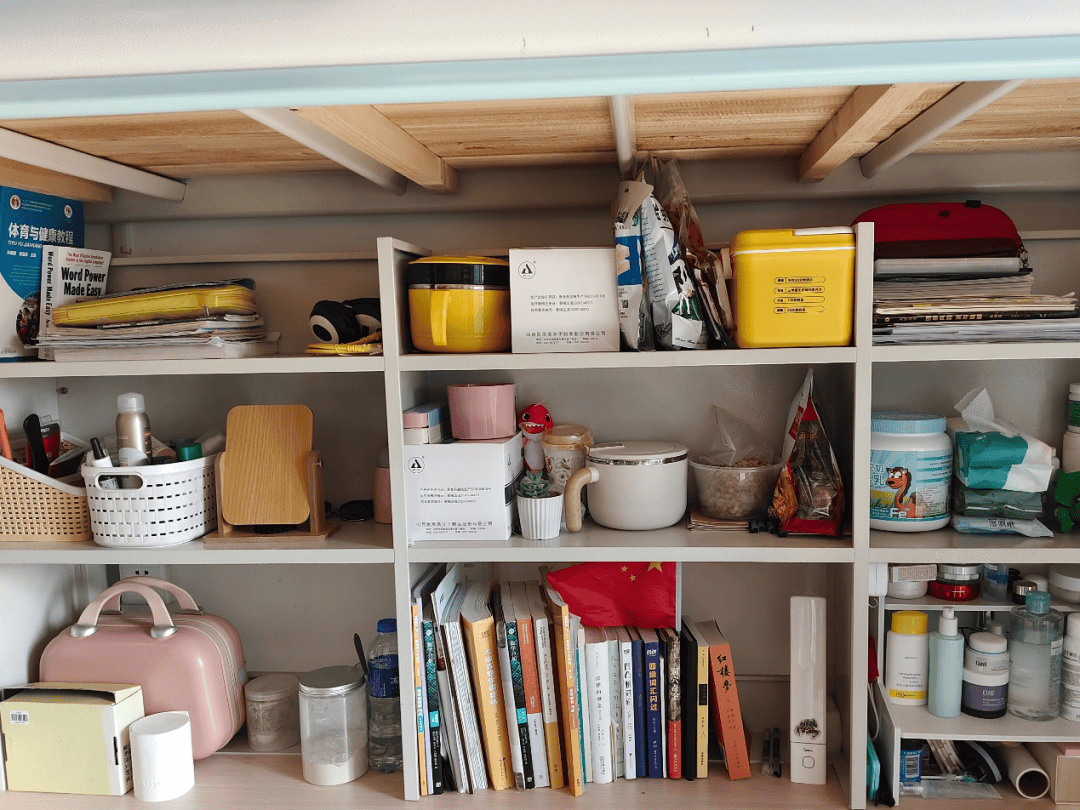 JudyLaVie's tweet photo. Cleared out my closet of 3 unused jackets, a vintage notebook u0026 old kitchenware—extra space + cash from selling some items Win-win!  #DeclutterWithPurpose https://t.co/3apDCfNZRn