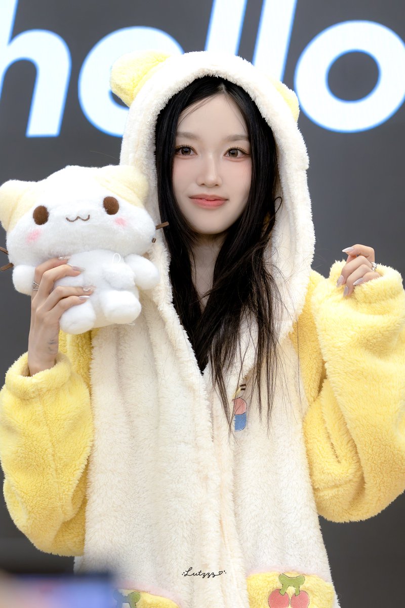 4Lutzzz's tweet photo. 260912 헬로라이브 🐱

#고원 #GoWon https://t.co/tK2RsY6hDw