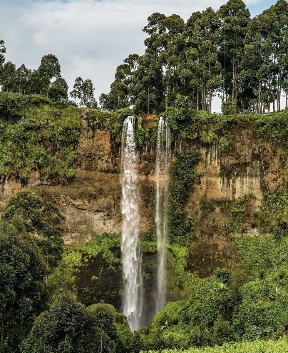Muna_Kla's tweet photo. 5 days to #WTD2026 🇺🇬

Mbale is calling home to Sipi Falls, rich culture, and unforgettable Eastern Uganda vibes.

Come experience it.
📍 Mbale City | 🗓️ 27 Sept 2026

#ExploreUganda https://t.co/hA360IWOXb