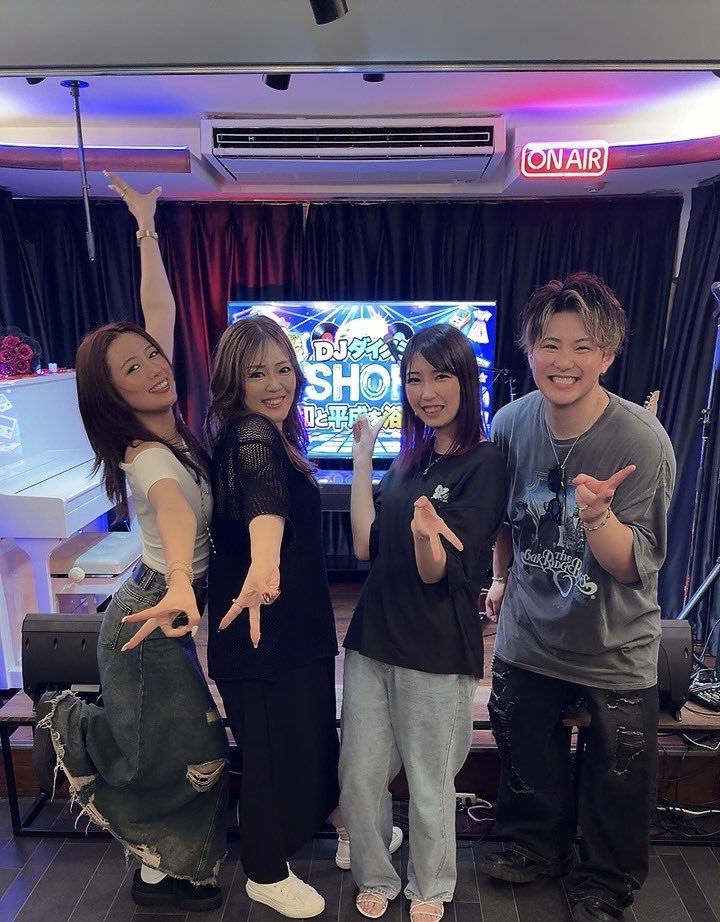 JAM_Production_'s tweet photo. 本日～！！ʕ•ᴥ•ʔ
SCOREにてSHOUHEI
はじまるよ～！！
JAMの
🍏ちょび.🍏
suu.🌻ⷦ 
maa.🥂ⷨ
と今回は
ぁぉむし☘ ̖́-
も一緒だよ～！！
楽しみだねぇ～！！
みんなで盛り上がってこ～！！
●会場：
-SCORE- LIVE & MUSIC BAR
〒176-0004
東京都練馬区小竹町1-55-7
日神パレス江古田111
https://t.co/vD9oUPqb1m