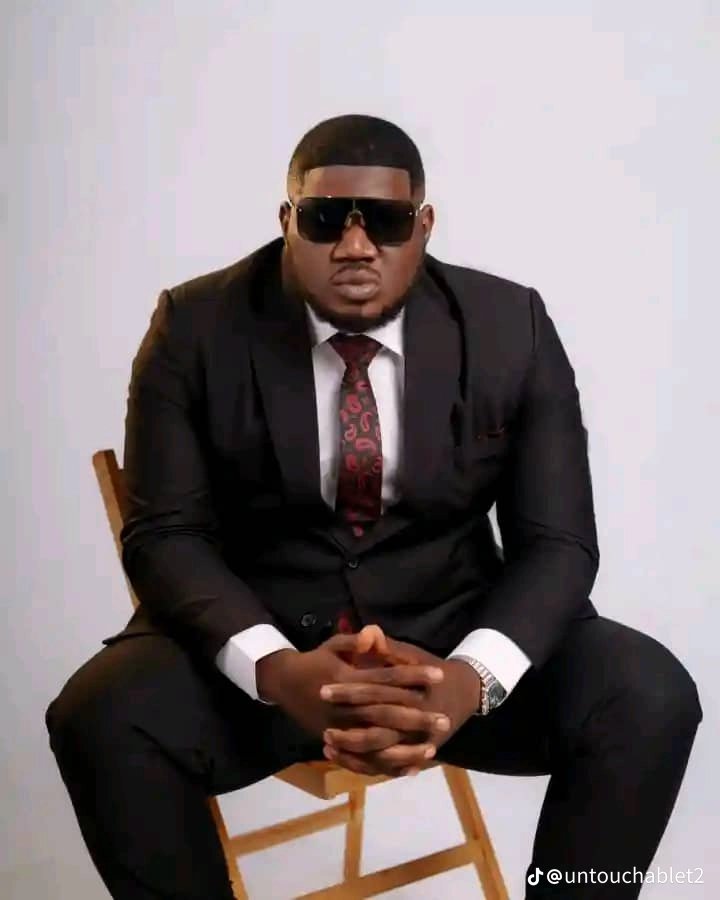 untouchablnvcu's tweet photo. How much do you need today?? 

Don’t be greedy 

Drop Aza and retweet my posts https://t.co/ENVYFxH8zX