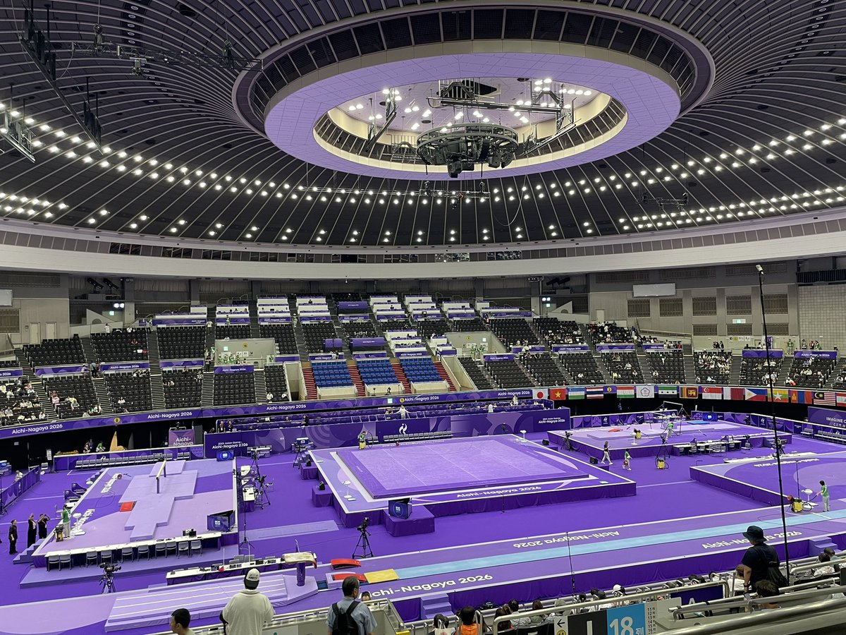 apple_red_sour's tweet photo. #アジア競技大会 #愛知名古屋2026 、せっかくの大きな国際大会なので何か競技を見に行ってみたいねと昨夜思い立ち、まだ販売中のチケットを探し、体操女子予選を見に来ました。

体操競技って、こんなに同時並行で各種目（床、平均台、跳馬、段違い並行棒）を競い合っているとは⁈ https://t.co/7dTi2DBkV9