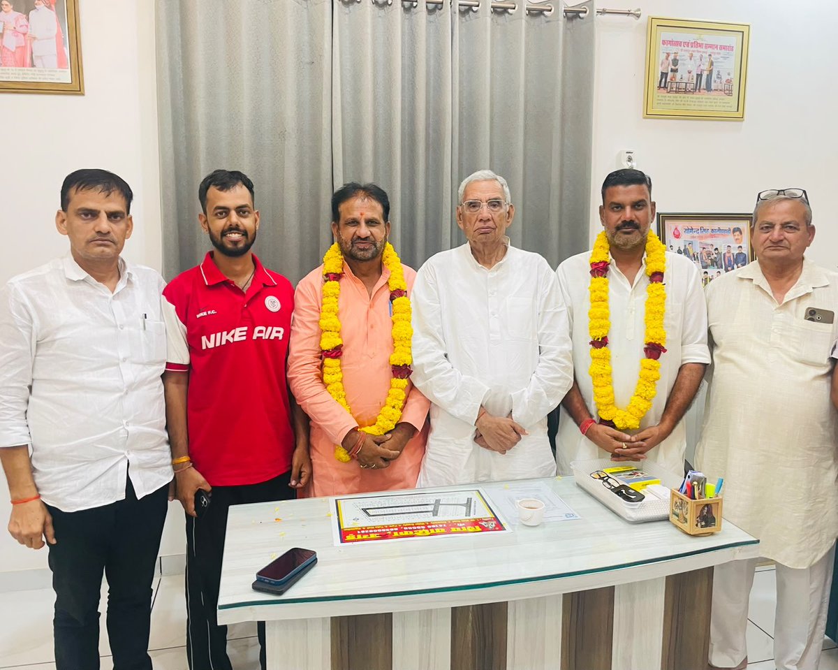 Brijendra_ola's tweet photo. बगड़ नगर पालिका अध्यक्ष निर्वाचित होने पर श्री राकेश शर्मा जी को हार्दिक बधाई एवं उज्ज्वल कार्यकाल की शुभकामनाएँ।

जनता का विश्वास, केवल कांग्रेस के साथ। https://t.co/4b4bcplqwQ