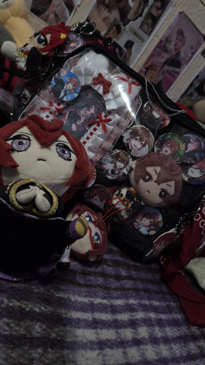 moonlight_24288's tweet photo. LOGRE HACER MI ITA BAG DE RIDDLE, NO SABEN LO FELIZ QUE SOY CON ELLA, amo presumir q amo a riddle okey? Vean que cositas tan bellas son esos peluchitos de el 🥹🌹 https://t.co/qlsXaR15Jj