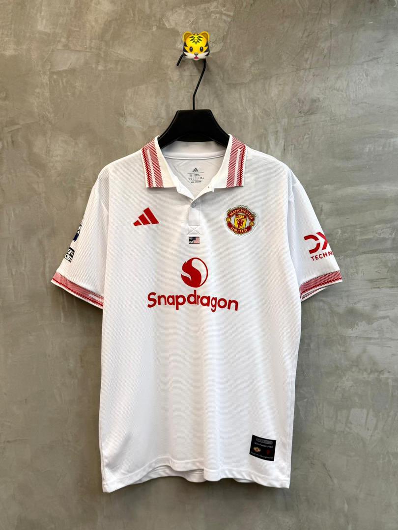 BiGGBaGG01's tweet photo. This Man United USA Classic kit is the best you can get out there, why don’t you own one or three? 👀 🇺🇸 

Available 🏷️20,000 https://t.co/d7ykB18ftf