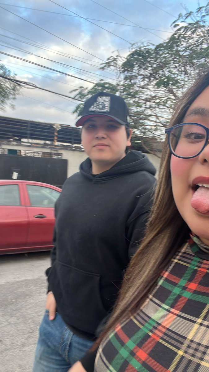 taebrielle's tweet photo. hoy después de casi dos años volví a ser feliz con el (nunca lo subí) https://t.co/Bj1WqgK5PA
