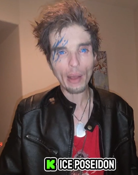 oliverpepp3r's tweet photo. A real life monkey makes an appearance on @REALIcePoseidon #SeeEx show . What am i actually watching #IcePoseidon #NiggLee https://t.co/XSl12KX2GR