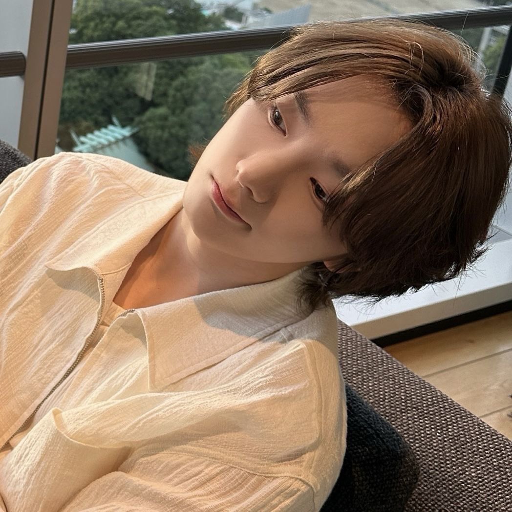 ittyenn's tweet photo. 떵오님 볼살 주워가야지얌얌 … 🫴🏻🫴🏻🤏🏻 https://t.co/7tjmmyP8yf