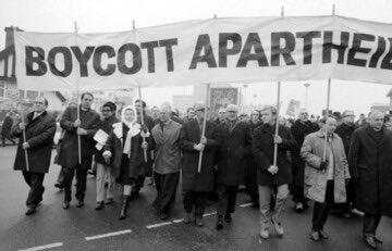 TomClonan's tweet photo. The Dunne’s Stores Workers Knew Difference Between Right &amp; Wrong -Irish Rugby Players Recognised Evil of Apartheid &amp; Refused to Play South Africa -Ireland Should Not Play #Apartheid #Genocidal #Israel - #StopTheGame -Opposing Mass Murder by IDF &amp; #Netanyahu is Ethical Imperative https://t.co/9UN2zevDFj