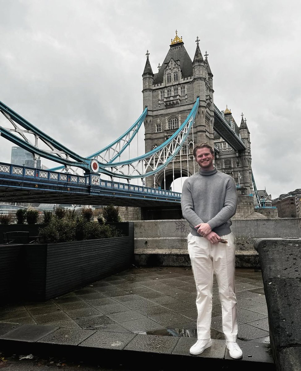 scottwill1fi's tweet photo. That’s me now in the first photo, compared to me five years ago in the second.

I remember discussing the possibility of bringing my brand to the UK with my family. They thought I was losing my mind, especially since I was still figuring things out i... https://t.co/CMwgpSIDvE