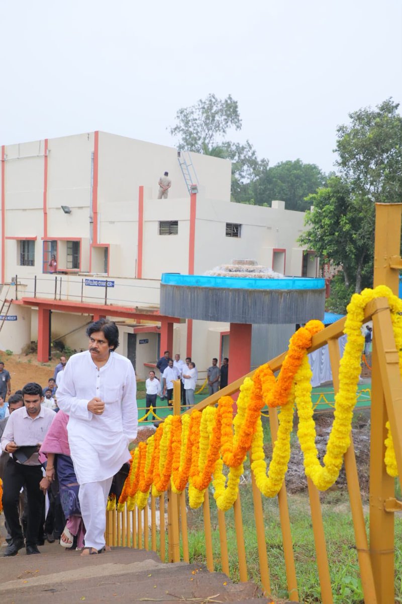 JanaSenaParty's tweet photo. @PawanKalyan https://t.co/V1rg7Xowm2