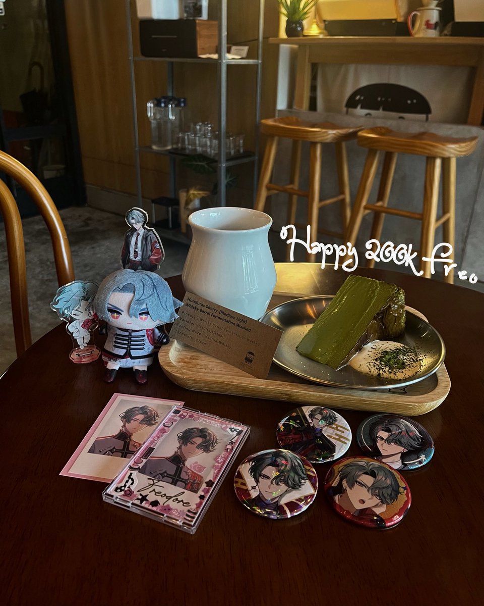 dorekkuma's tweet photo. slightly late, congrats on 200k Freo! ☕️🦔✨ #Furimiru https://t.co/ux7VFc43aW