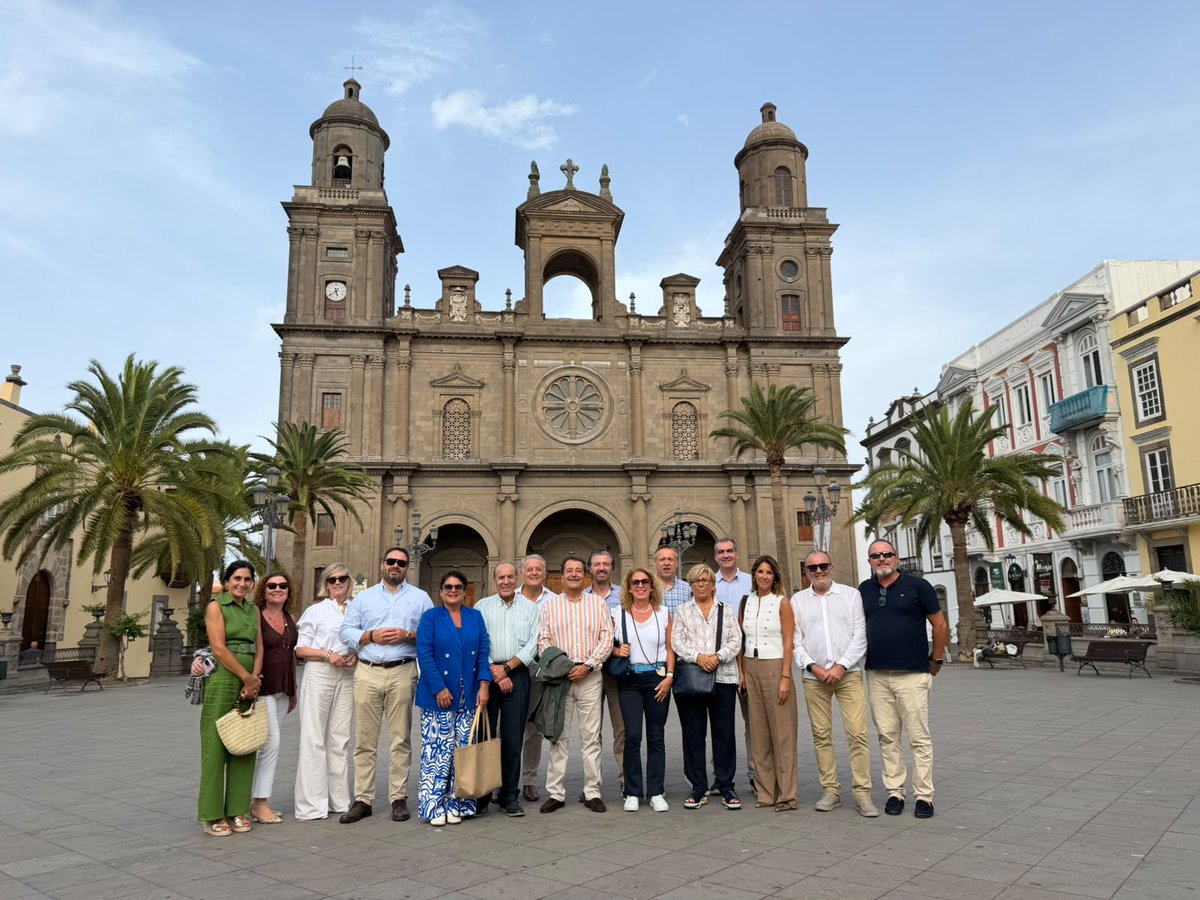 Femete's tweet photo. 🏭 Gran Canaria acogió ayer un encuentro de @confemetal organizado por @FEMEPA_LP que contó con dirigentes de @Femete, viceconsejero de @EICAGobCan y la directora general de Industria.

Visitaron Binter Technic, ASTICAN y el Centro de Formación de Femepa ⚙️🎓

#IndustriaCanaria https://t.co/GnfChZ5xXK