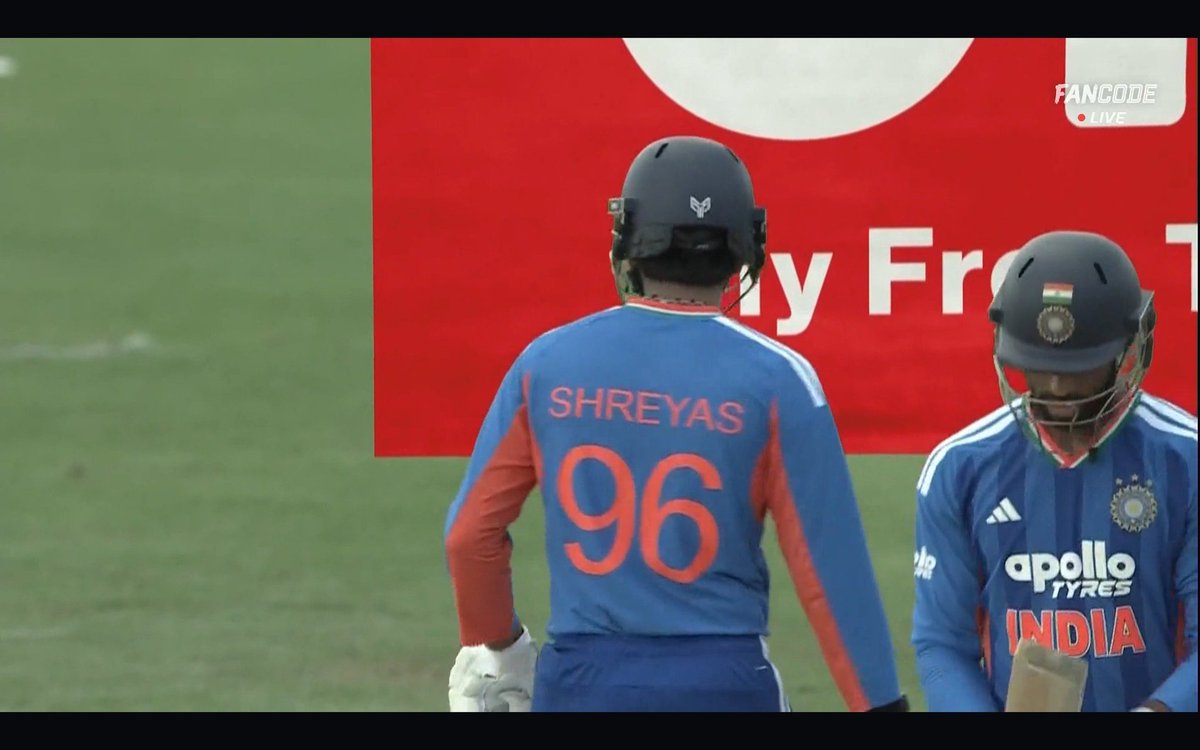 Hurricanrana_27's tweet photo. Got Whitewashed 2-0 vs Ireland
Got Whitewashed 4-0 vs England
Scored mighty 16(12) vs Japan

Shreyas Santosh Iyer 🤡 https://t.co/dOt1iAIvkq