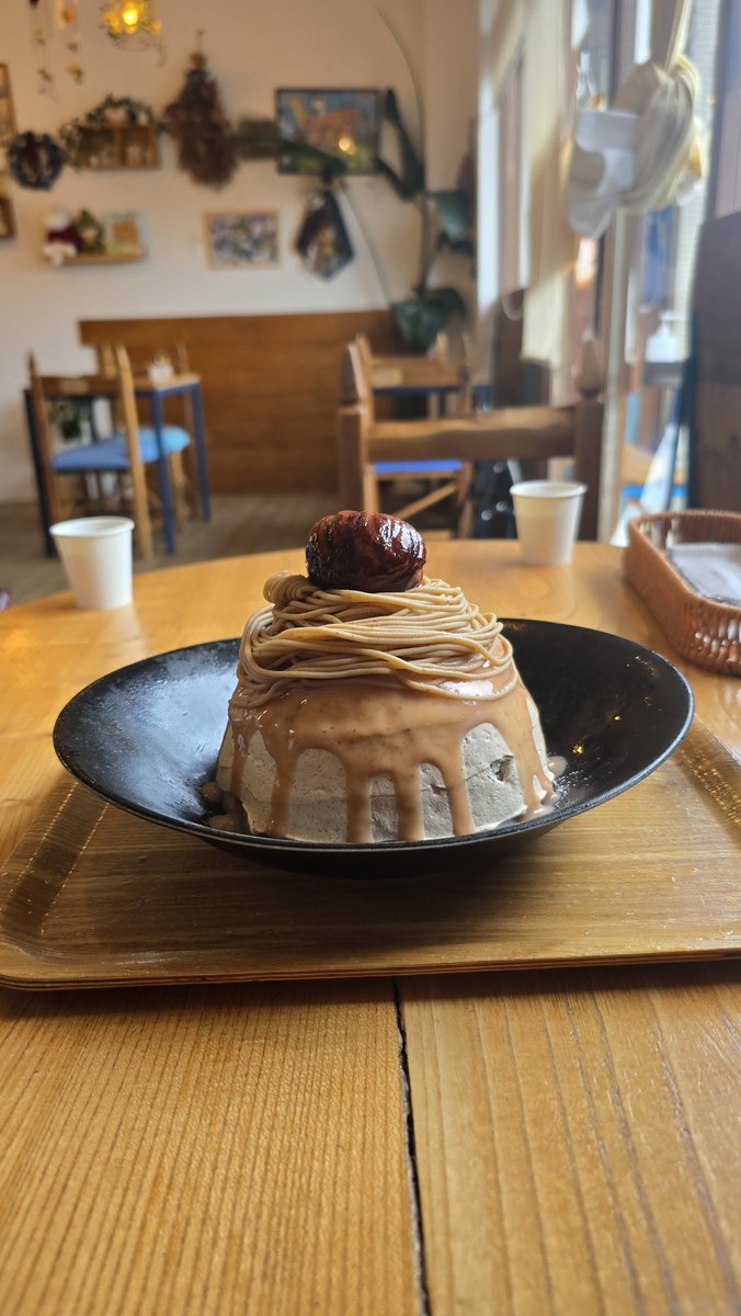 03110615kuro's tweet photo. Blue Apple shaved ice Cafe
足利市
栗
季節の栗がメニューに🌰
コーヒークリームに変更しマロンにコーヒーが凄く合う🌰☕大きな栗にも大満足🙆‍♀️
#BlueAppleshavediceCafe https://t.co/ix70J2Uc5D