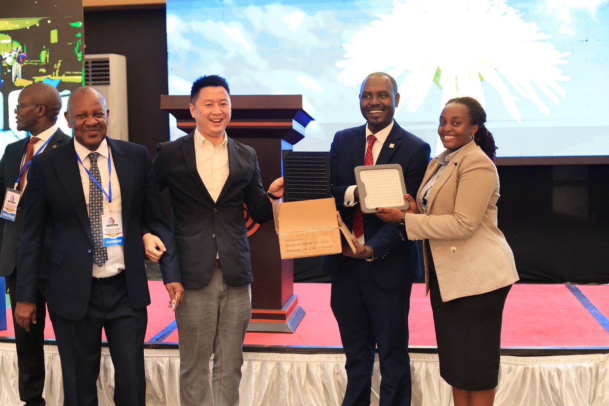ChintUganda's tweet photo. Participants win fantastic prizes from Chint and Deli at the Chada conference 2026. Thank you CHADA for the engagements and wonderful interactions. #switchtothebest #CHADA #CHINTUganda @SimonKaggwaNjal https://t.co/6QHVhoO6dc