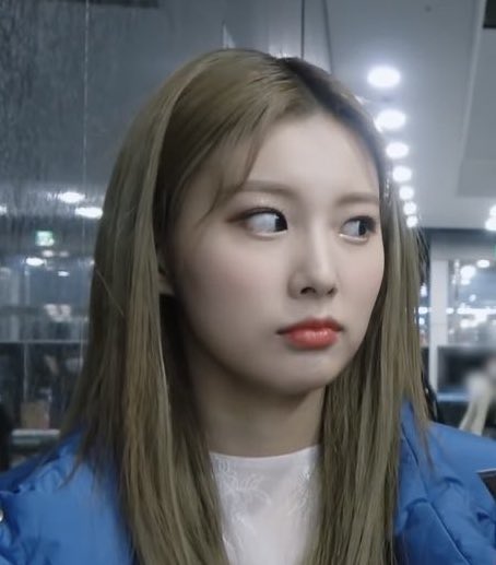 itxxzx's tweet photo. まじでしんだWWWWWWカンちゃんWWwwWWWWWこの2人の絡みほんとにだいすきだったWWWWWW
#IZONE #아이즈원 #조유리 #강혜원 https://t.co/FzDLBiDZCN