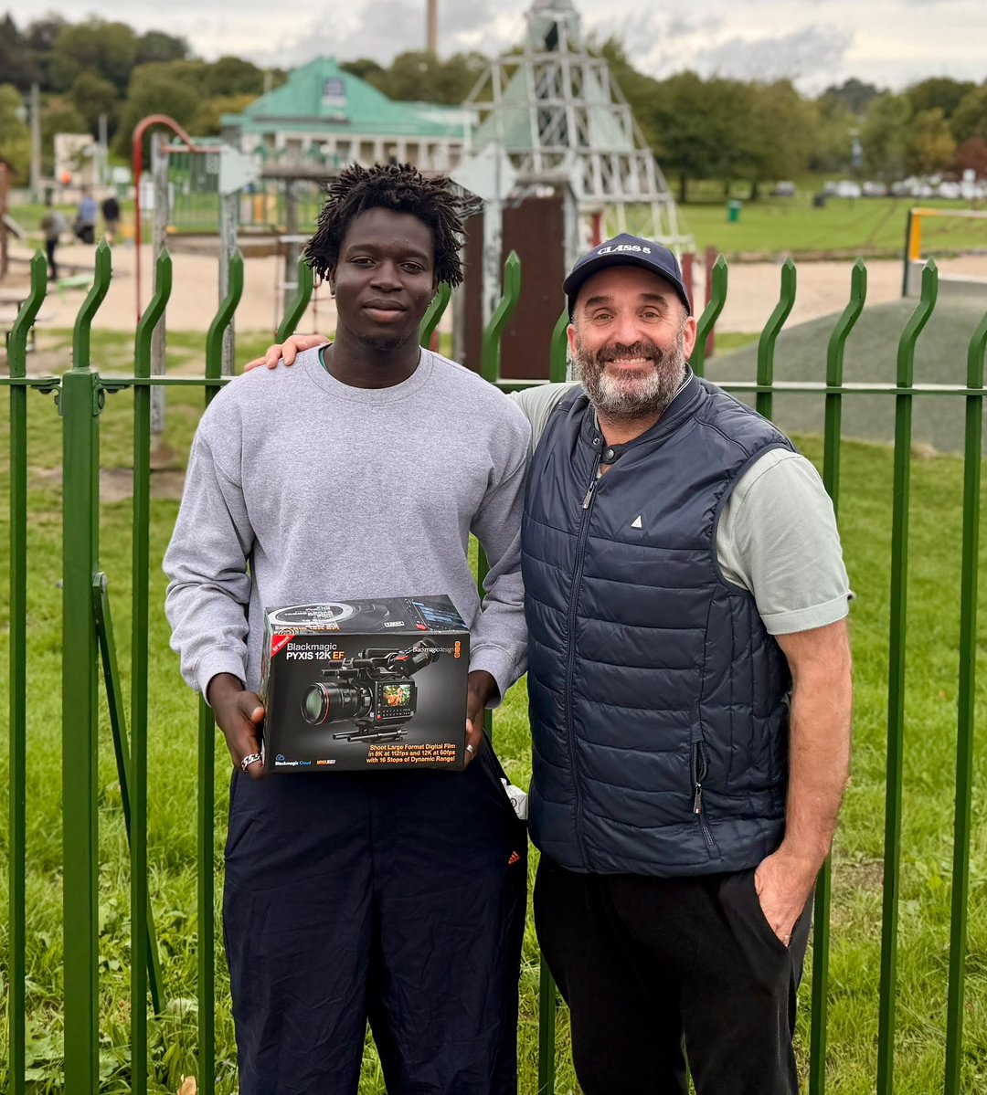 SwitchUpNotts's tweet photo. Huge thanks to Shane Meadows and Blackmagic Design for supporting Ebrima’s passion for filmmaking and believing in his potential. 🎬

A little opportunity can go a long way. Watch this space.

#SwitchUp #Mentoring #CreativeArts https://t.co/kI72dPgWGk