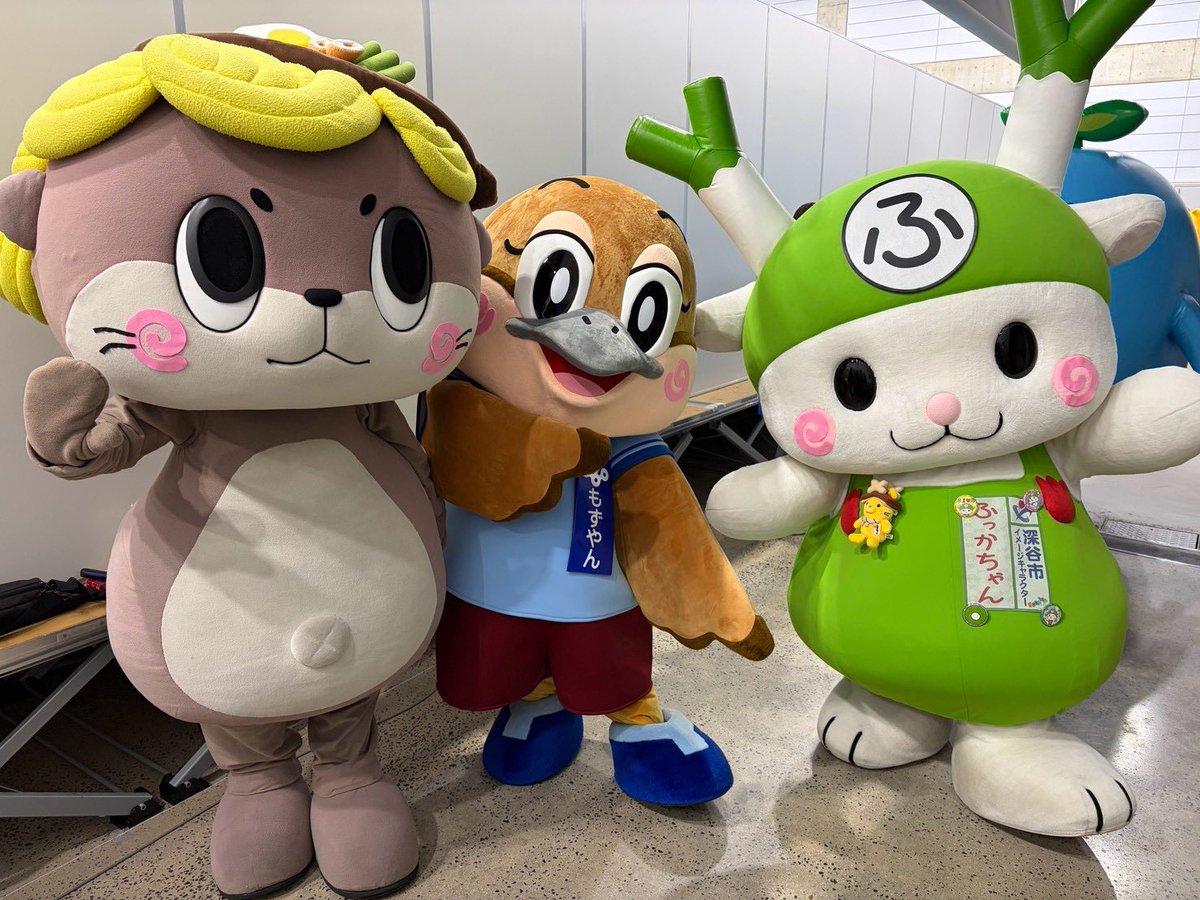osakaprefPR's tweet photo. おつ河内れんこん！
無事、「しまねっこまつり2026」終わったで！
ステージ応援してくれたり、ブースに遊びに来てくれて、ほんまおおきに⭐︎
みんな大阪のこと好きになってくれたかな？
明日は、松江フォーゲルパークでグリーティングするから、遊びに来てな！

 https://t.co/oJWiNATzOz https://t.co/cDBLwXcZFA